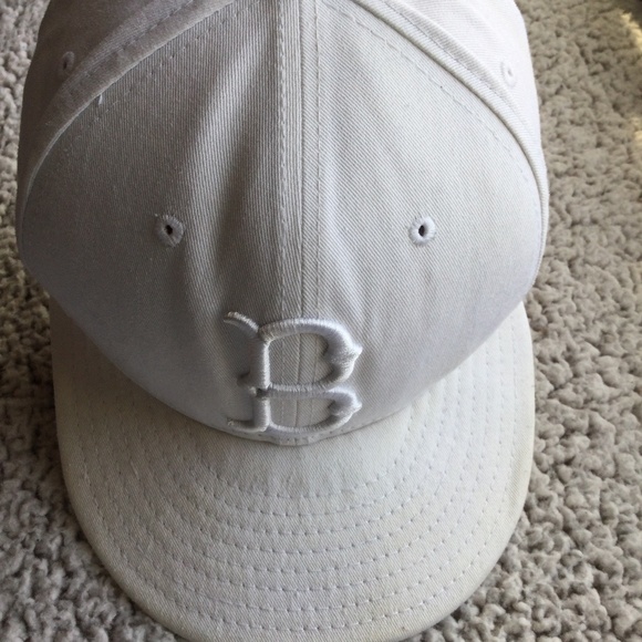 New Era Other - Boston Redsox Fitted Baseball Hat/Cap